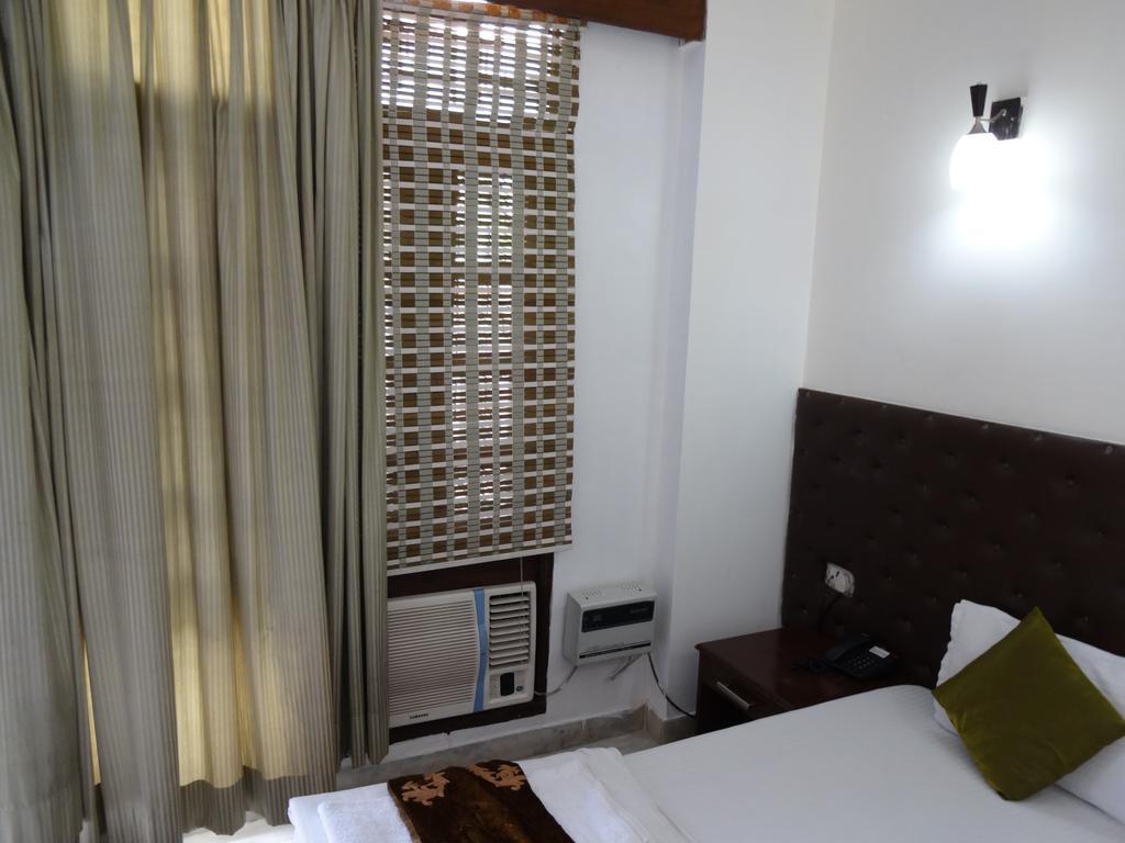 Rams Inn Neu-Delhi Zimmer foto